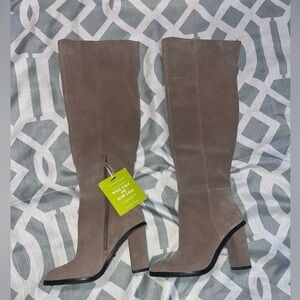 Gianni Bini Taupe Heeled Boots NWT Size 6.5